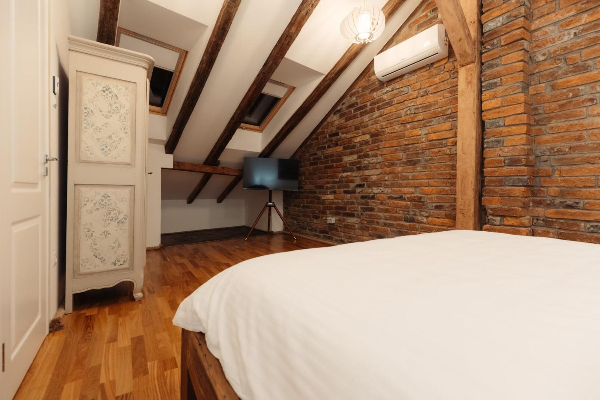 Casa 1901 Aparthotel Baia Mare Exteriör bild