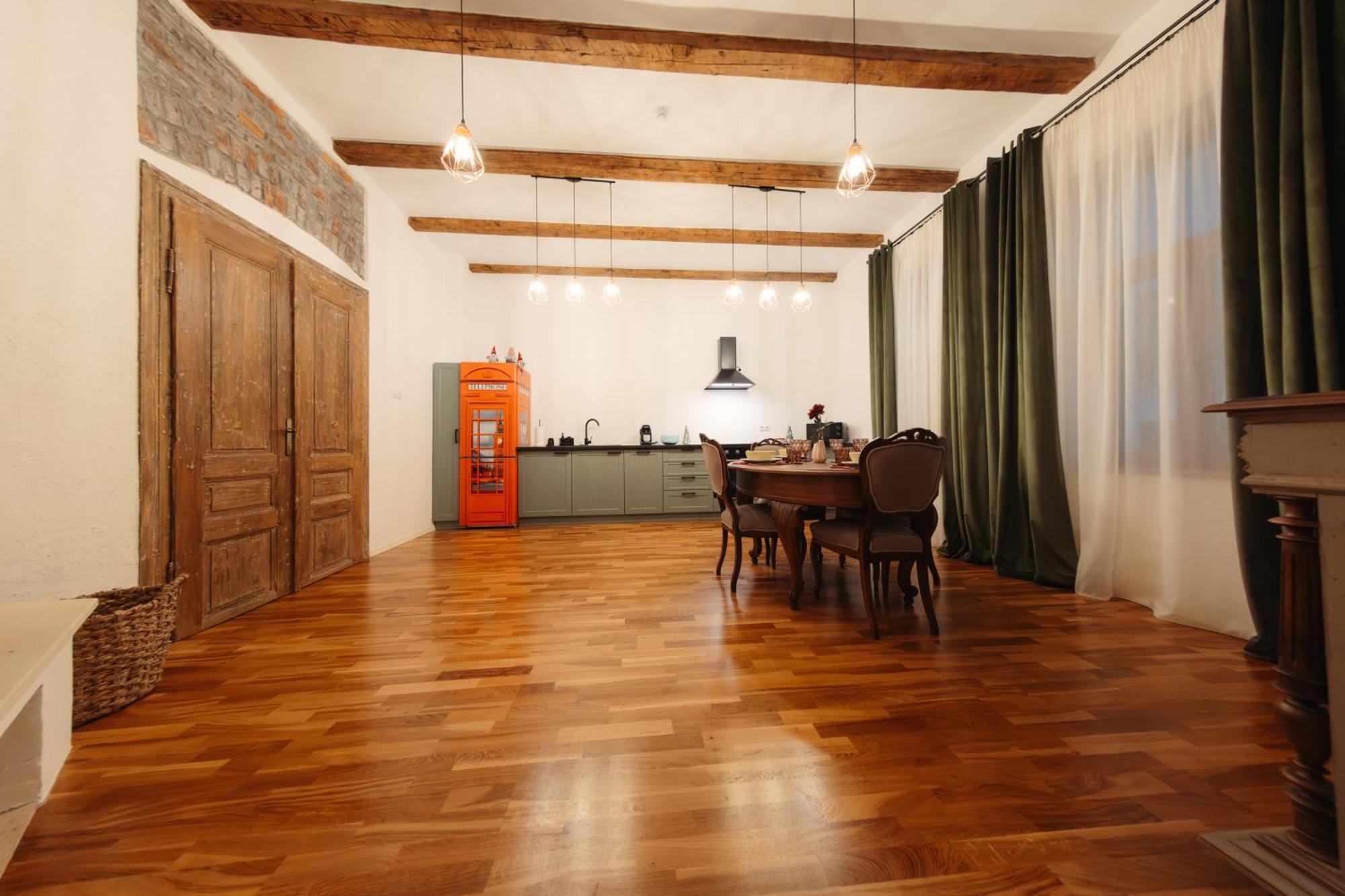 Casa 1901 Aparthotel Baia Mare Exteriör bild