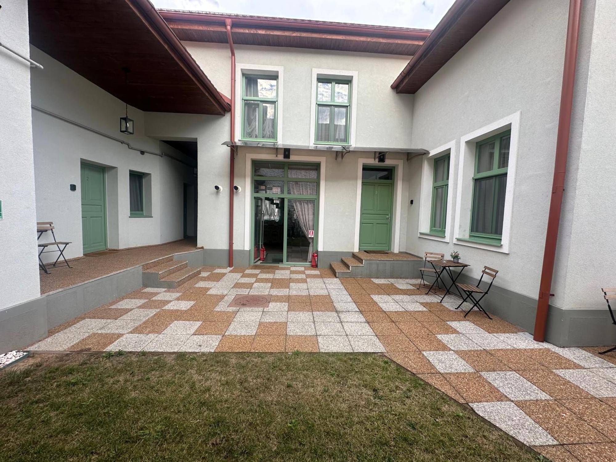 Casa 1901 Aparthotel Baia Mare Exteriör bild